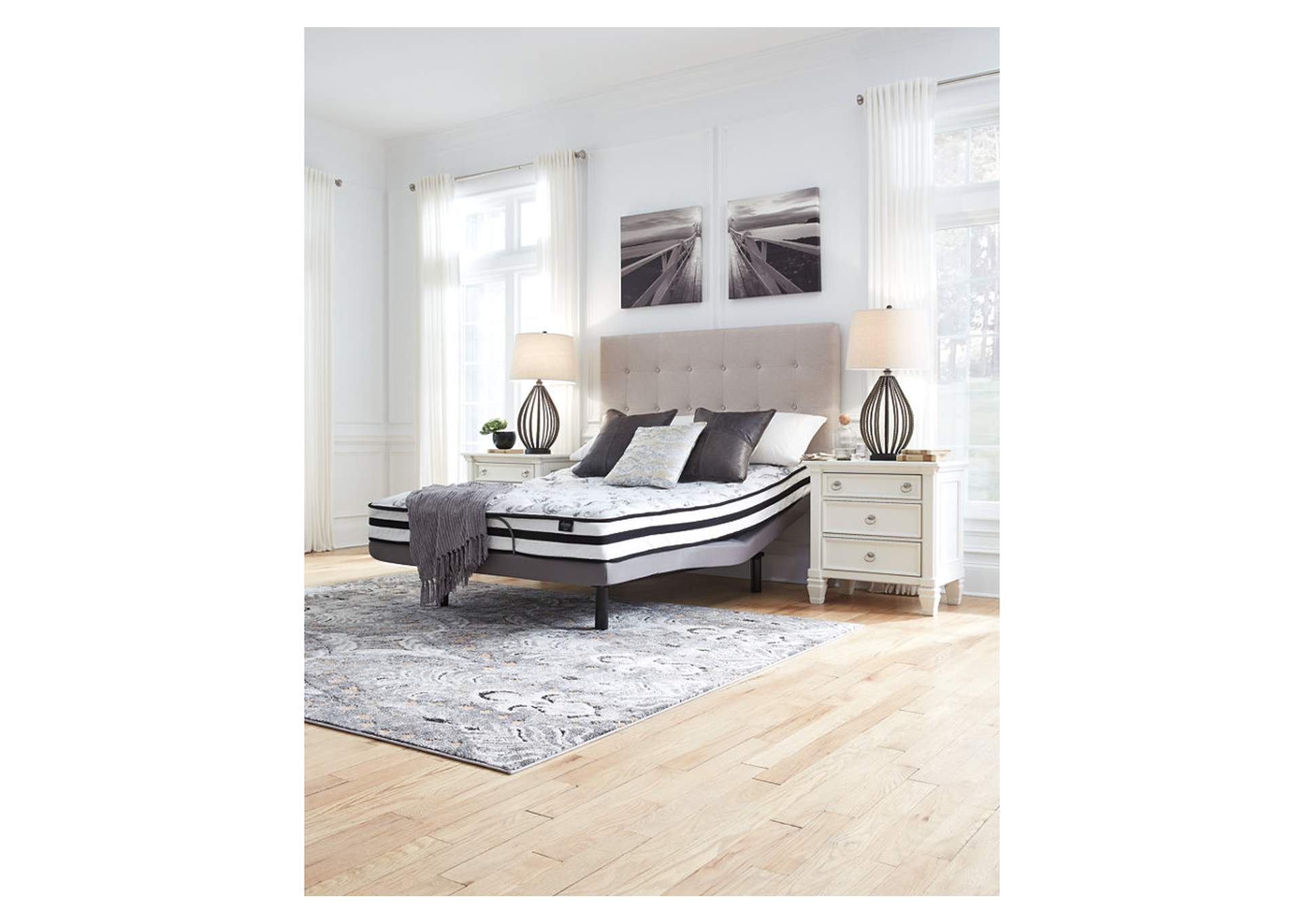 8 Inch Chime Innerspring King Mattress in a Box,Sierra Sleep by Ashley
