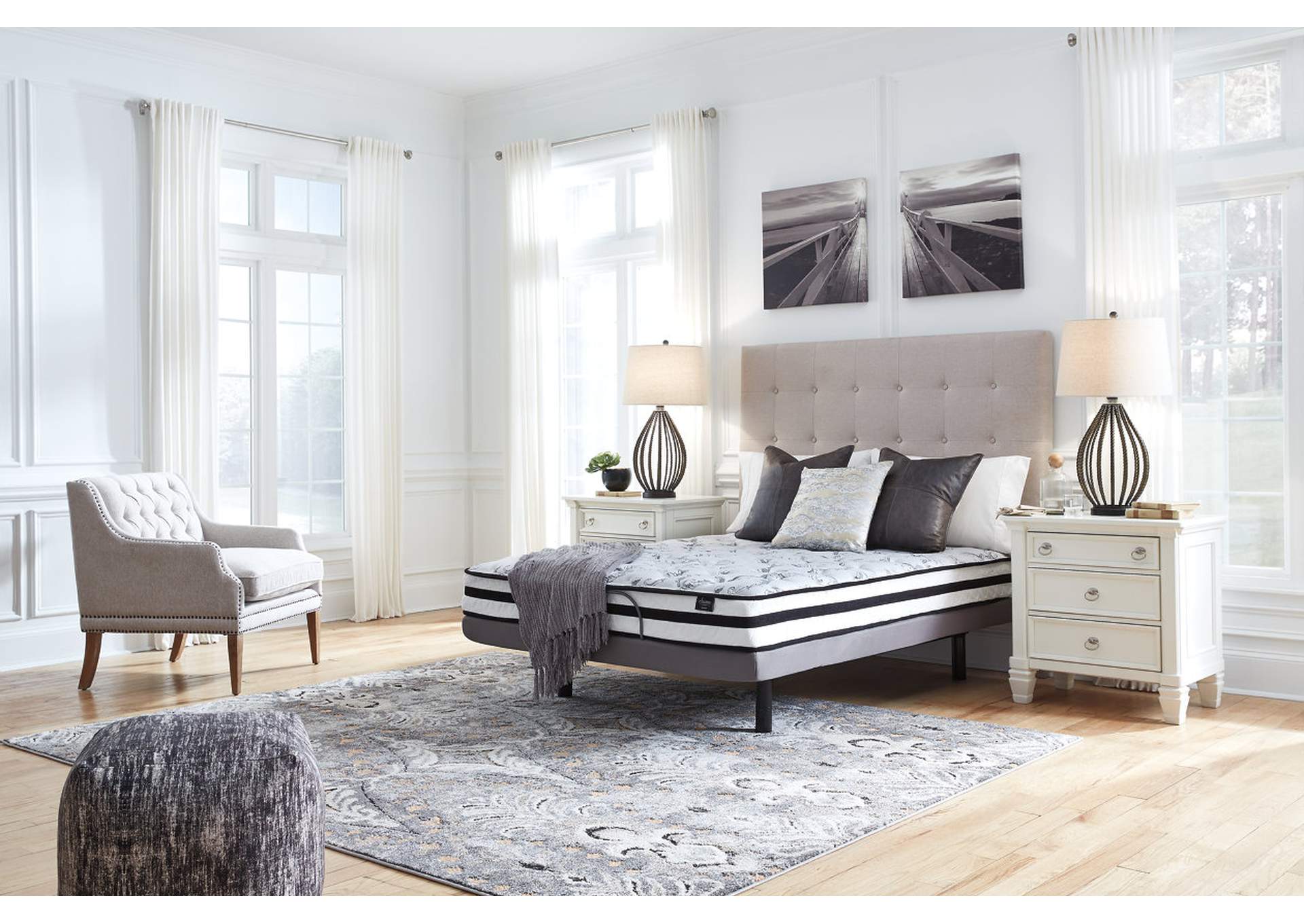 8 Inch Chime Innerspring King Mattress in a Box,Sierra Sleep by Ashley